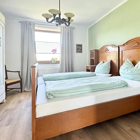 Fuer 4 Pers Mit Tiefgaragenstellplatz - Gerne Auch Langfristig Zb 6 Bis 36 Monate Zu Vermieten Apartamento *