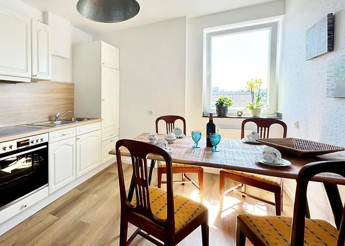 Wohnen Auf Zeit Mit Separatem Tiefgaragenstellplatz * Aachen